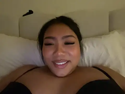 TitiTinyThai's live cam