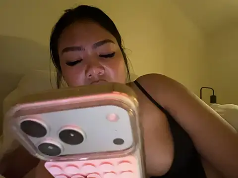 TitiTinyThai's live cam