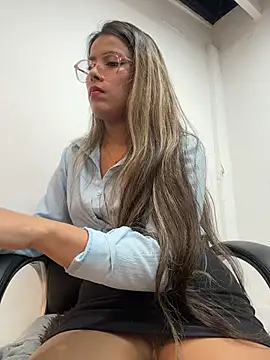 EMILIIA_RICHTER__ webcam