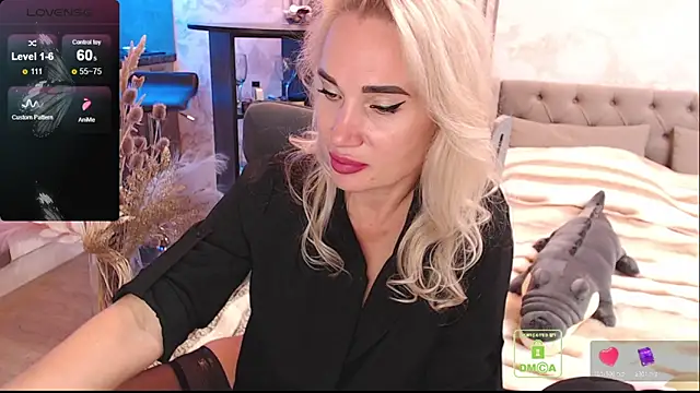 FreeBerryMILF webcam