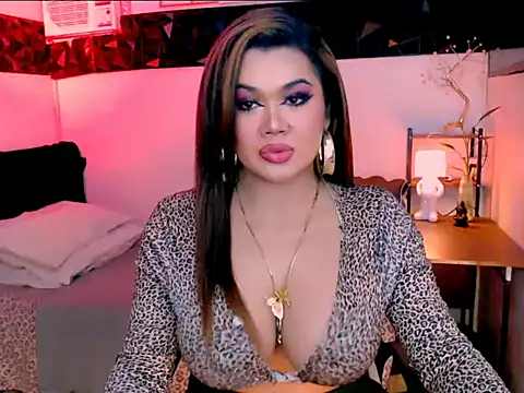 asiankatyhuge webcam