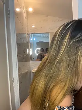 Antonella_Julieta webcam