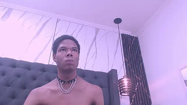 santiago_ortiz_ - Santiago_Ortiz_'s free webcam - UK Sex Cams