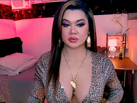 asiankatyhuge webcam