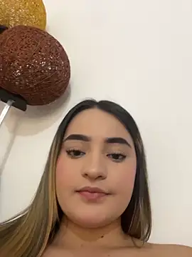 Antonella_Julieta webcam