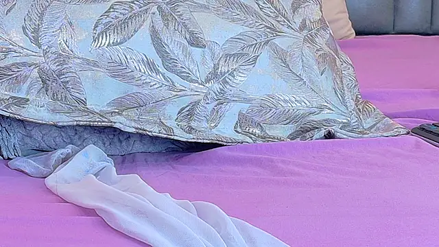 CamilaJohnston webcam