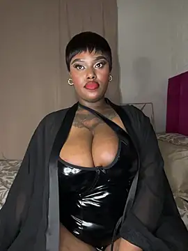 QUEEN_NOBUHLE_FEMDOM_777