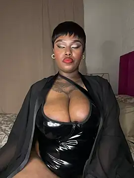 QUEEN_NOBUHLE_FEMDOM_777