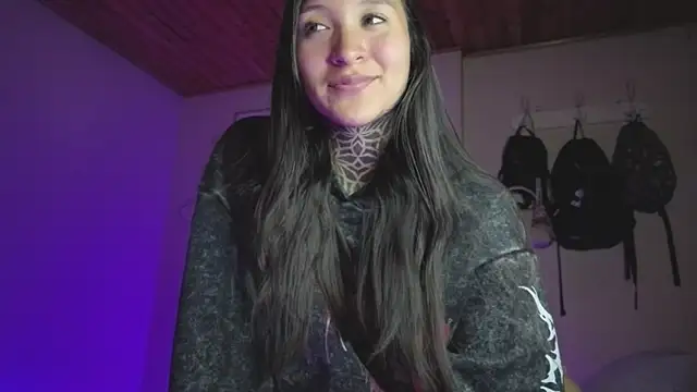 isabelle_pretty webcam