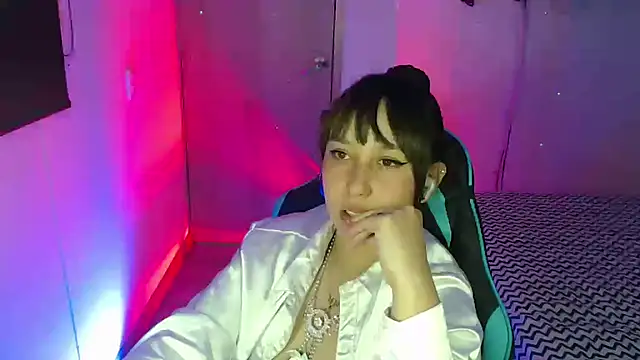 Skarlet_Adams28 webcam