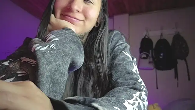 isabelle_pretty webcam stripchat model stream image