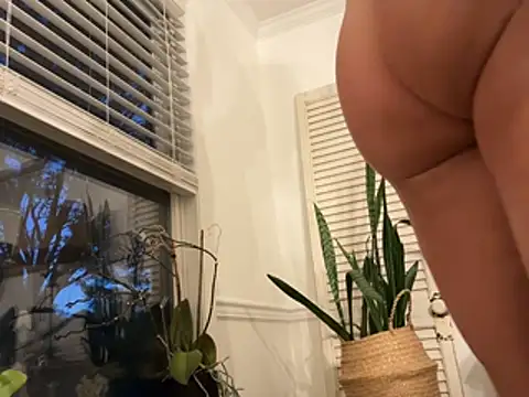 scotchpeachfitness (Ask my age) - Insert vibrator