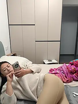 美女zzdd999在线直播