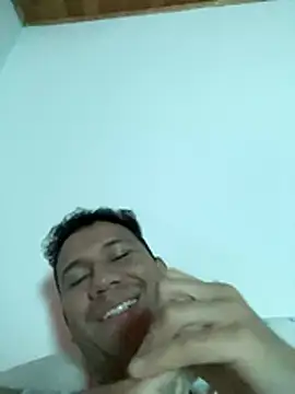 Michaell_Spinelly webcam