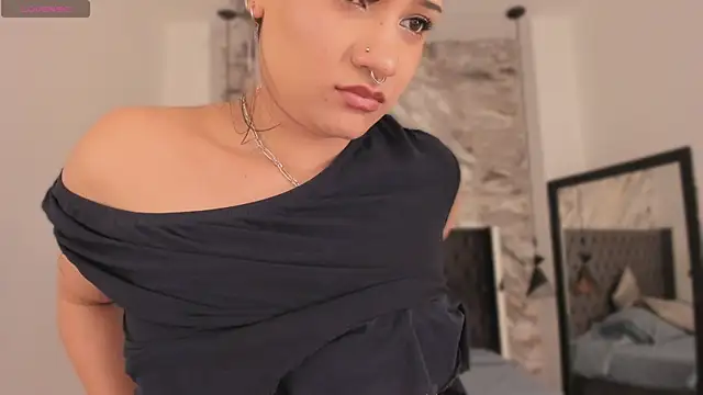 renee_shelby_ webcam