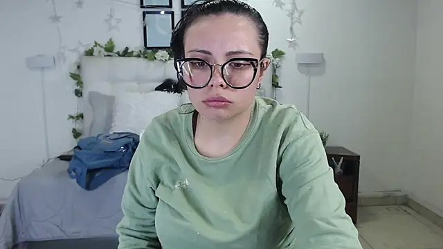 Megan_05_ webcam