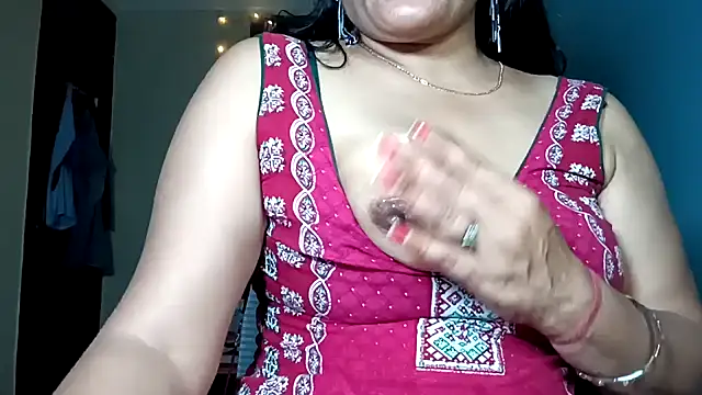 YourDesi_Laila_ webcam