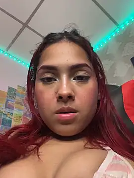 victoria_gloow webcam