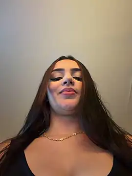 Webcam Model (anniehart)  is live.Free join now!