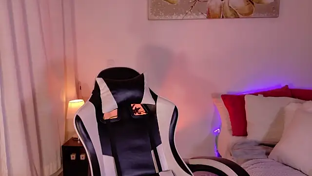 ChloeMoreti live sex cam