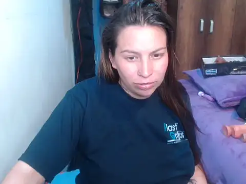 layanafuckass webcam