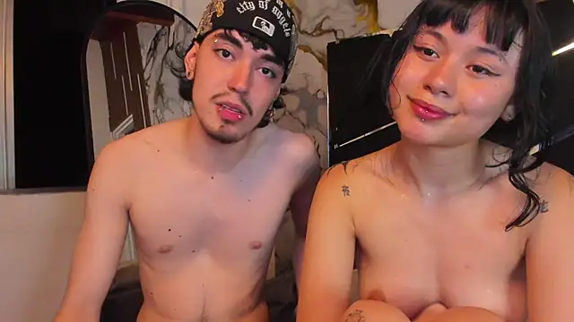 Couple_In_Heat live sex cam