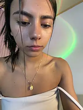 lilybeeth (F teen) - Panties off