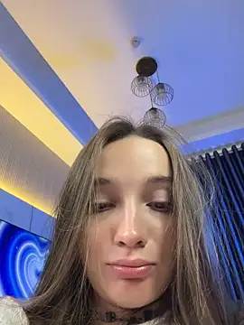 AnnyShore Stripchat cam model