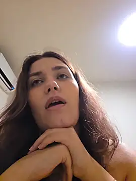 miarides19 (F teen) - Deep throat practice for 3 mins 🤤🤤