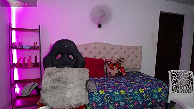 thalia_mills19 webcam