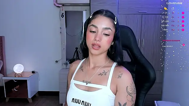 Lizzie_corner_v webcam