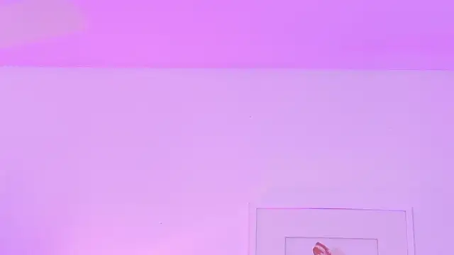 cutepetitee - Cutepetitee's free webcam - UK Sex Cams