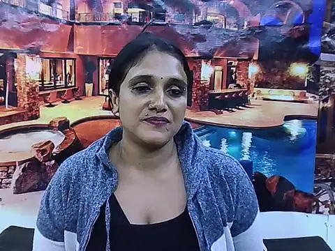 IndianSexyLady20 webcam