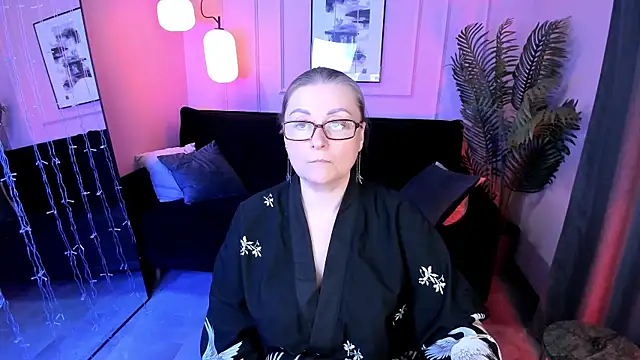 Alexandra_Kind webcam