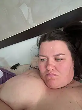 SunnyLeila2101 webcam