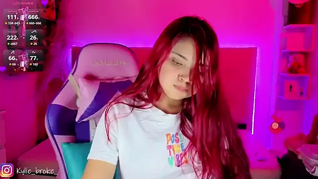 Kylie_brokee webcam