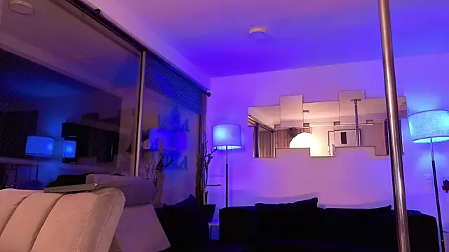 mandi4pole_ live sex cam