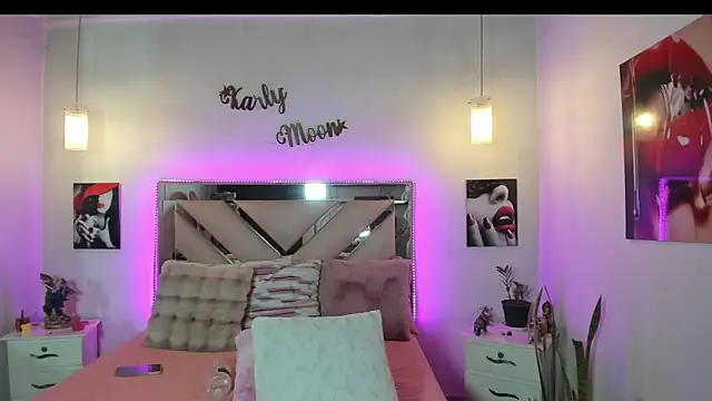 karly_moon - Karly_moon's free webcam - UK Sex Cams