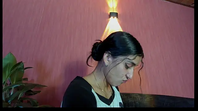 DanielaMonroe webcam