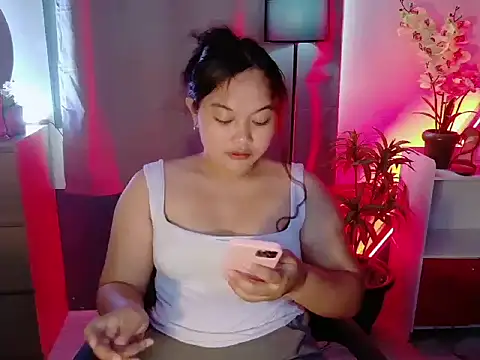 UrFavouriteCravings webcam