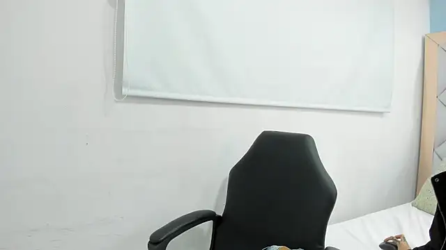 crystalstonee webcam