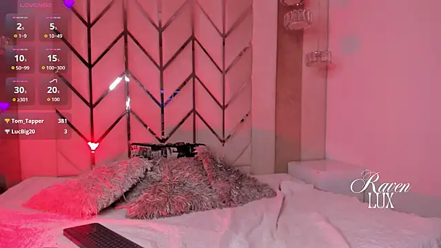 Raven_Luxx webcam