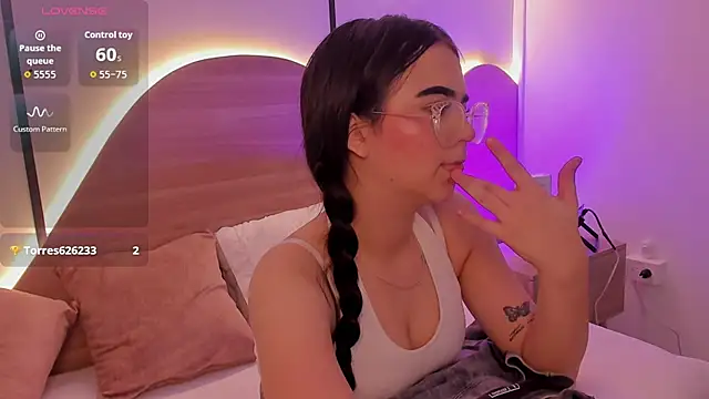 ariadna_boneville webcam