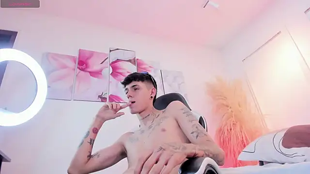 Tommy_valverde webcam