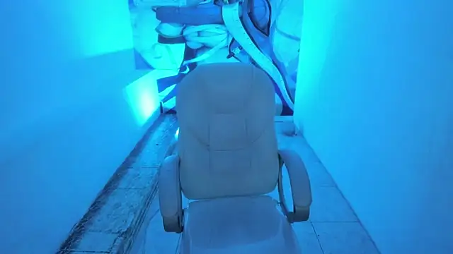 jereth_boy (M twink) - SHOW FEETS