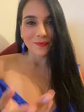 Webcam Model (Miaswwe)  is live.Free join now!