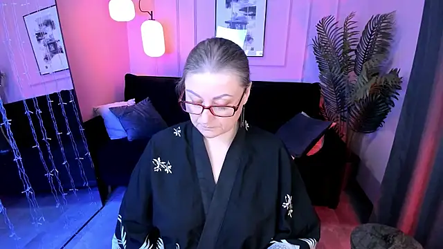 Alexandra_Kind webcam