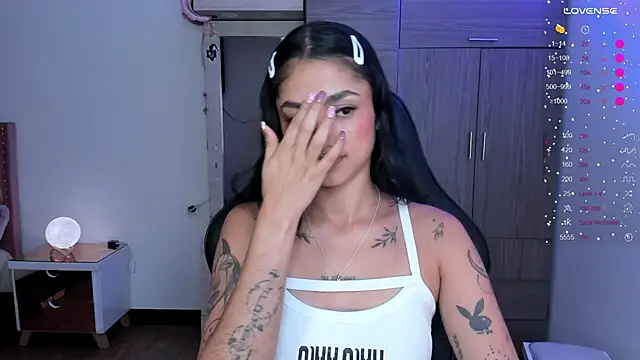 Lizzie_corner_v webcam