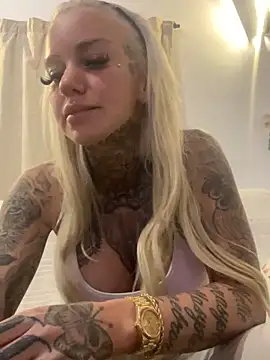 paulinaalatalo (F young) - naked show ;)