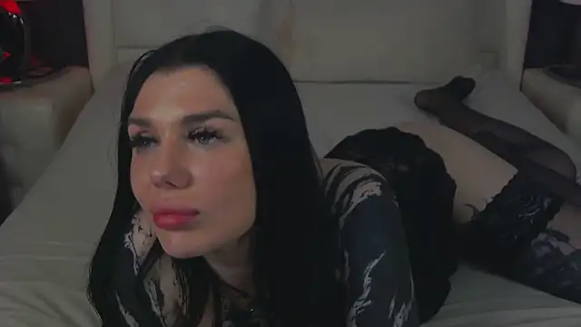 MaeveMoon Stripchat cam model